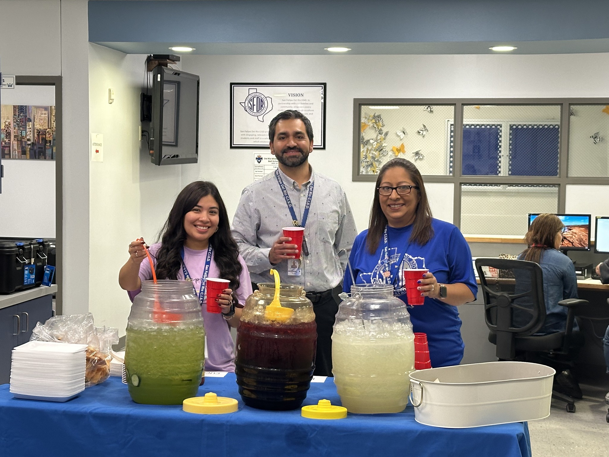 Del Rio Middle School Staff... - San Felipe Del Rio CISD | Facebook