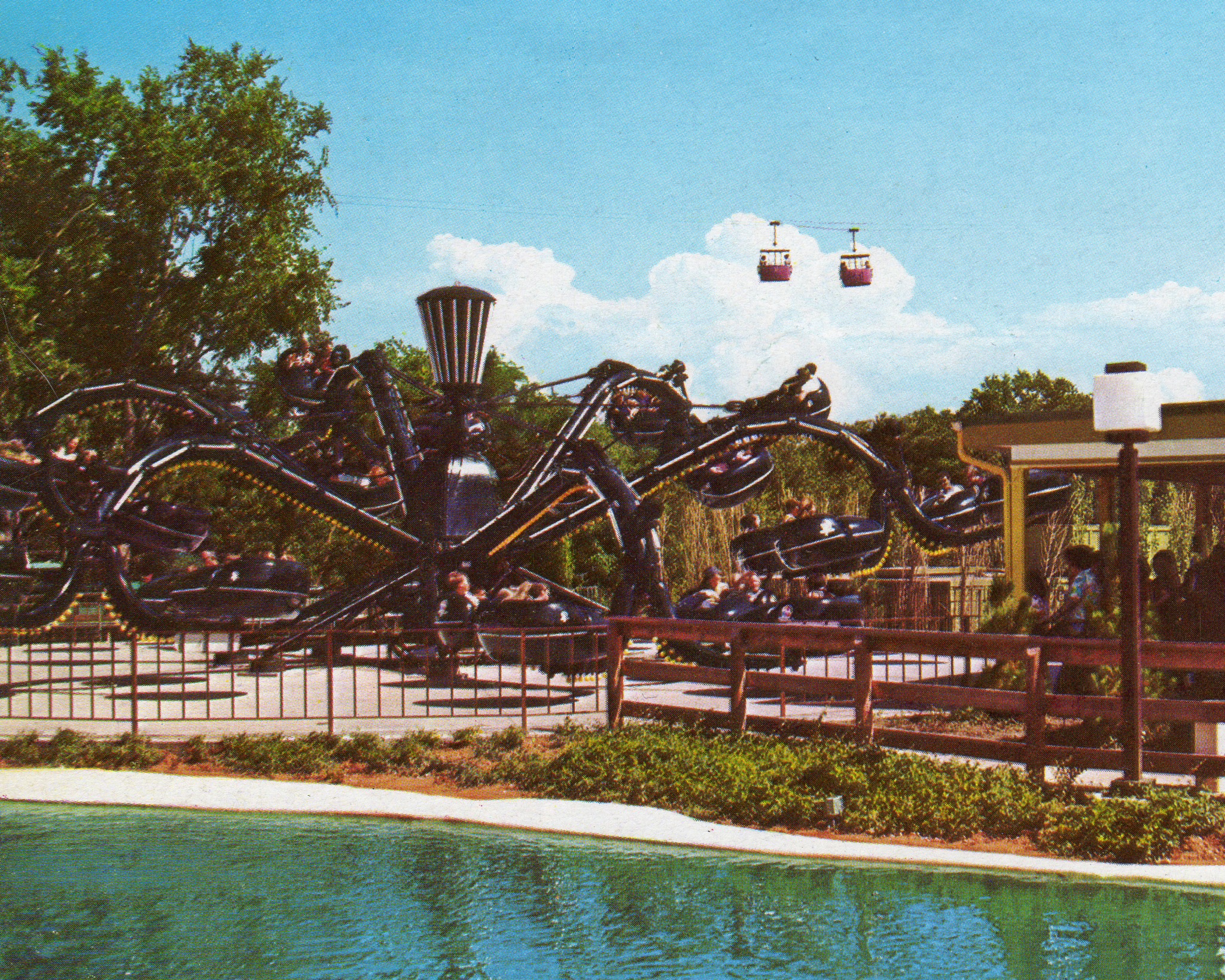 Worlds of Fun dot org - Cyclone Sams is closed | Facebook