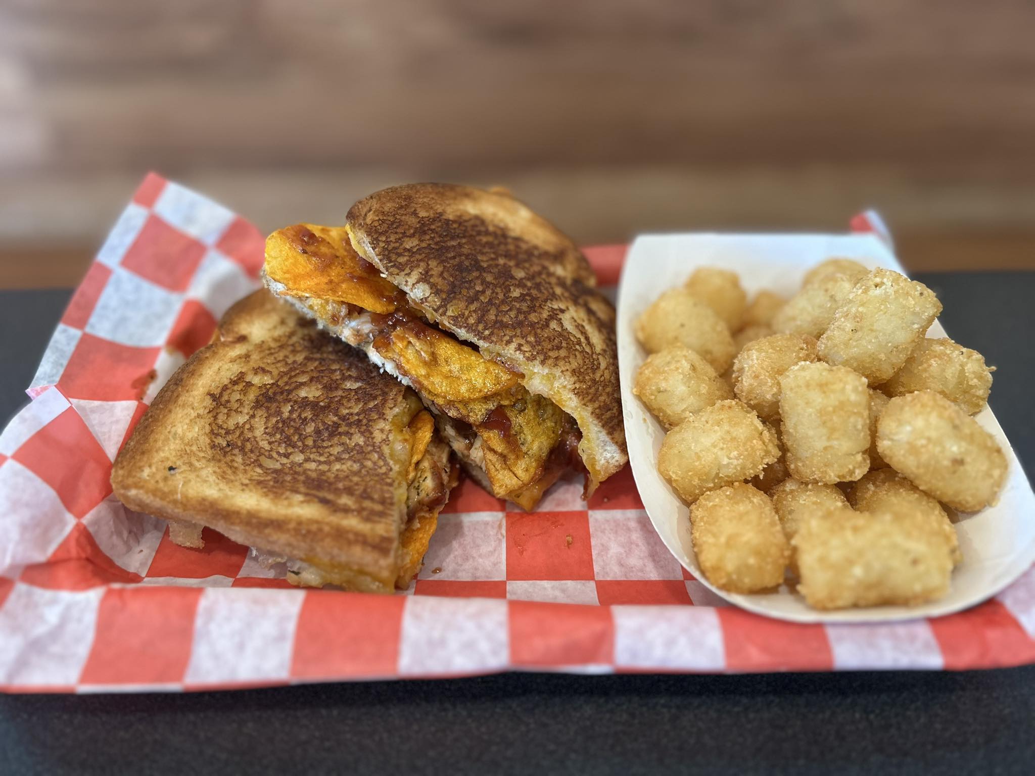 Tom & Chee