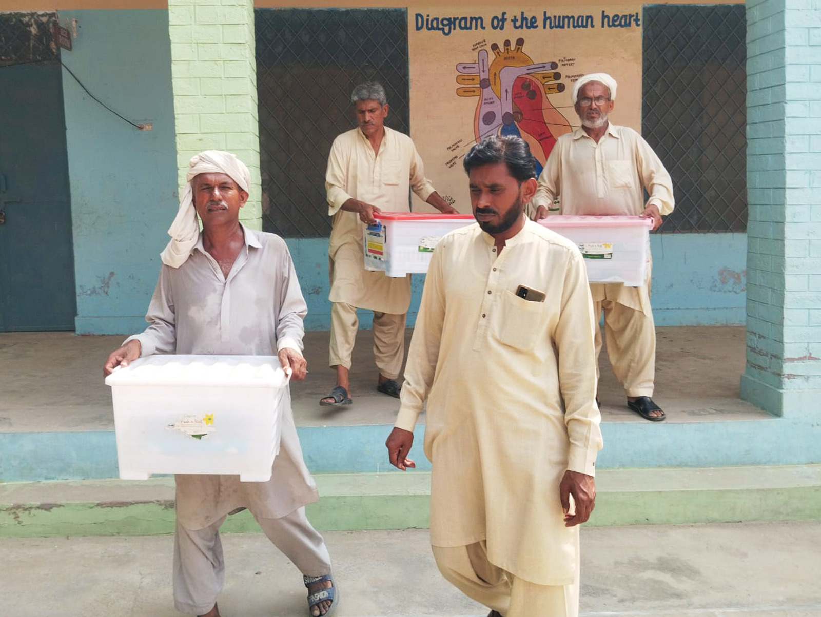 UNICEF Pakistan - اومیکرون ءِ سبب ءَ پاکستان ءَ ھوار سرجمیں دنیاءَ ...