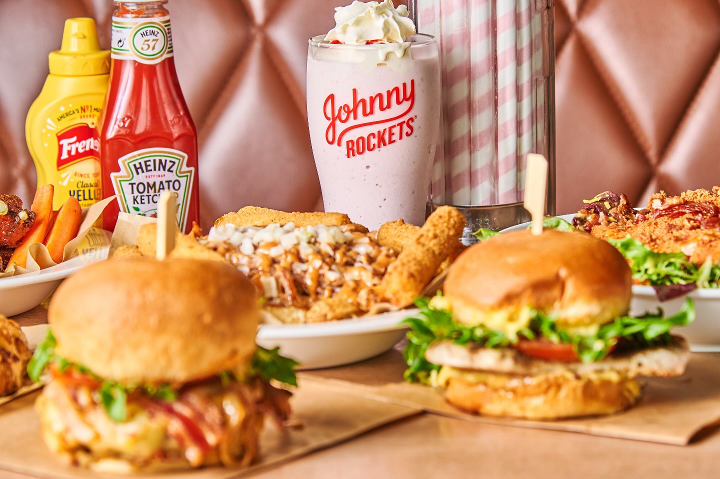 Johnny - Velkommen til Johnny Rockets! ️ #johnnyrockets #storo # ...