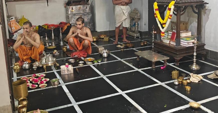 Sri Palimaru Matha added a new photo... - Sri Palimaru Matha
