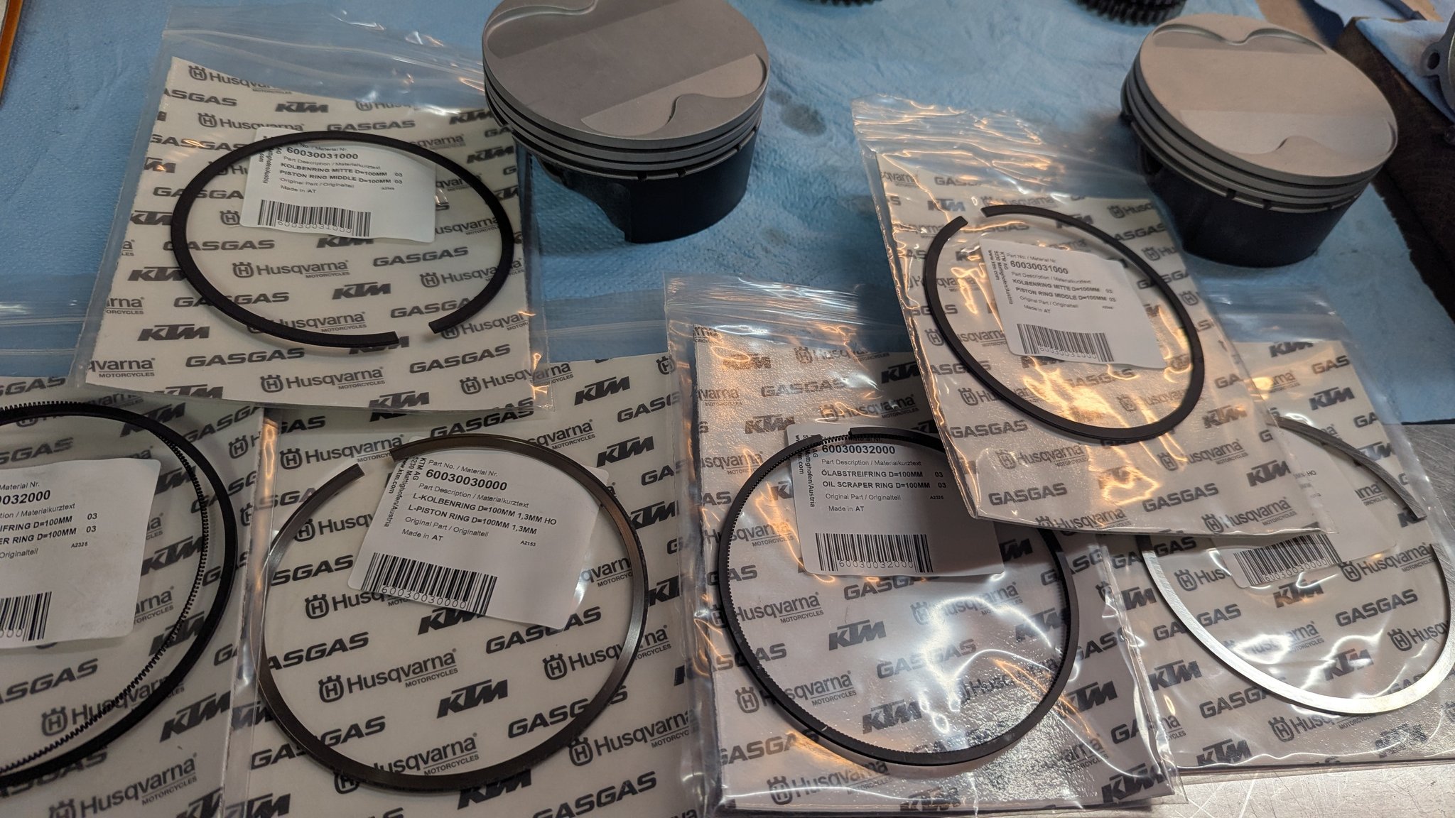PF - Kolbenringe 950 (D100) / 990 (D101) am Lager! Piston Rings in ...