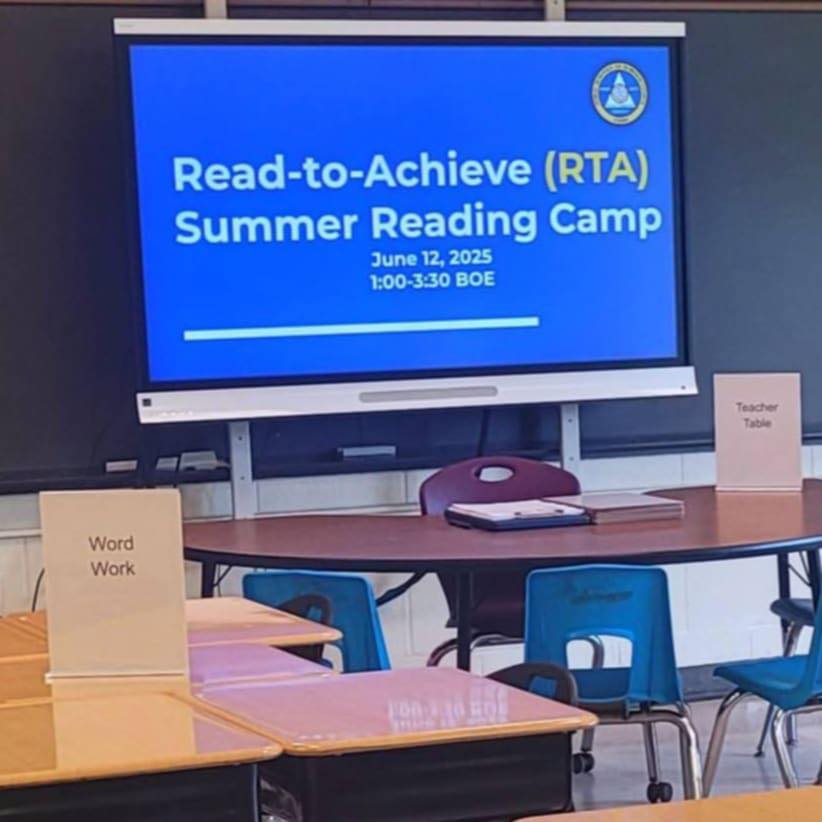 Students are enjoying Read to... - Peterson Elementary School | Facebook