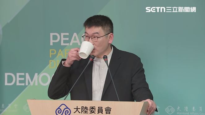 三立SET 驚爆新聞線 - #李貞秀 衝 #陸委會 前吐心聲 #梁文傑 妙回：基於禮貌「想請她上來喝杯茶」 | Facebook