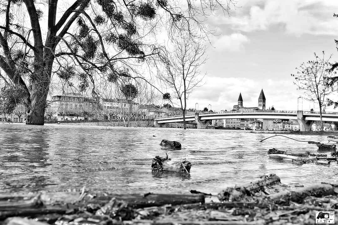 La commune,... - Instants figés de tophe photographe | Facebook