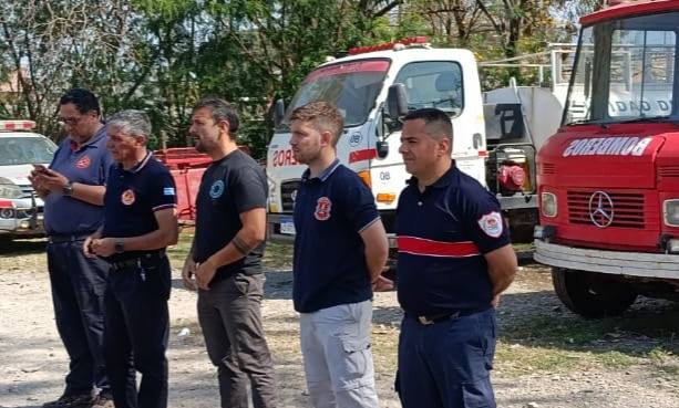 Bomberos Voluntarios... - Bomberos Voluntarios de Yerba Buena