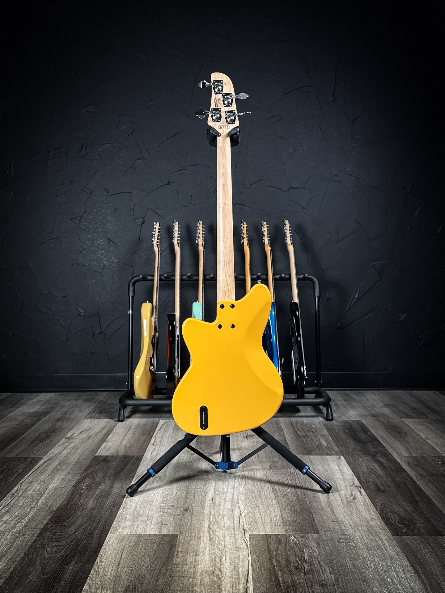 Morris Guitar Company added a new... - Morris Guitar Company