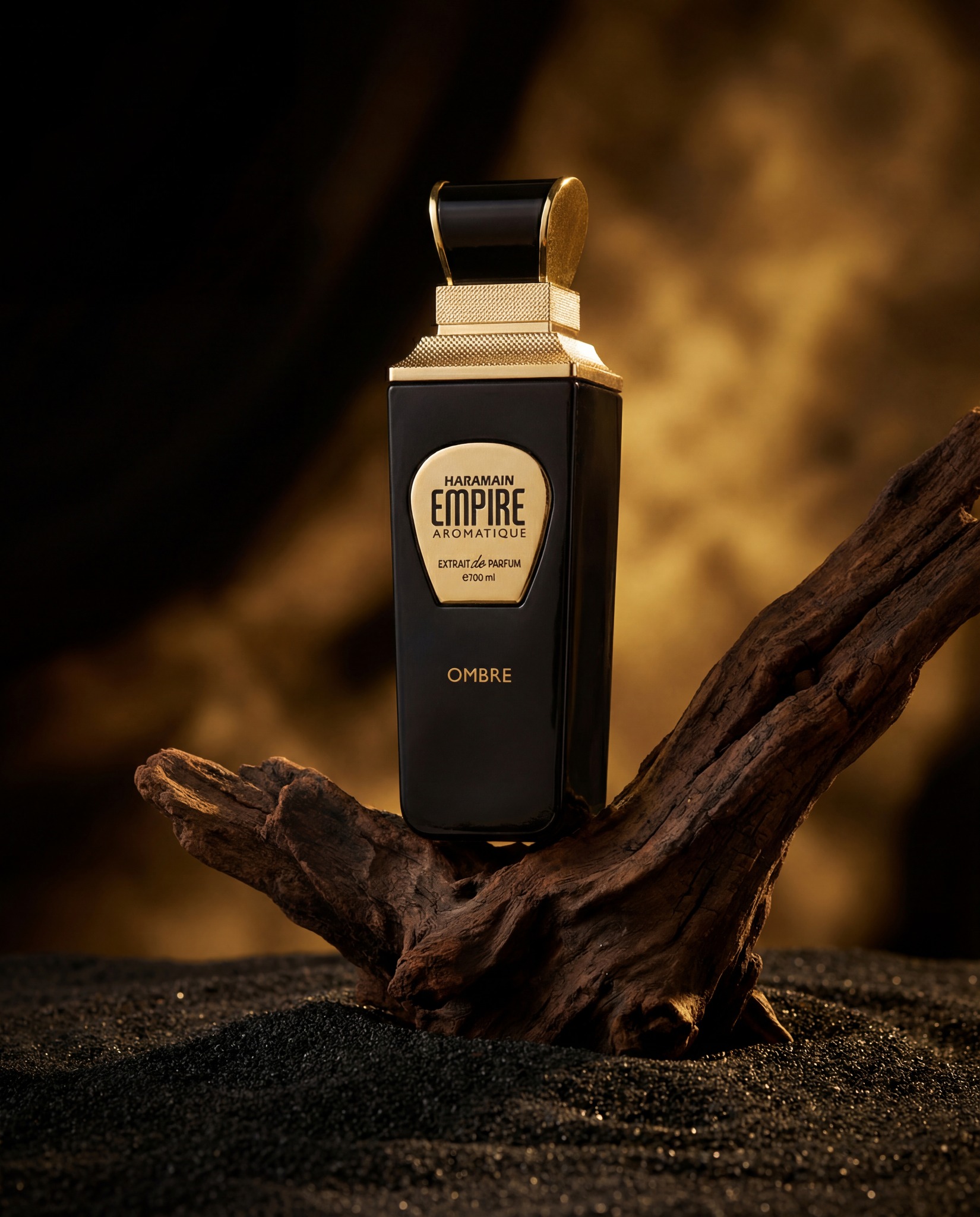 THE ART OF CONTRAST Where Almond and Rose meet the richness of 