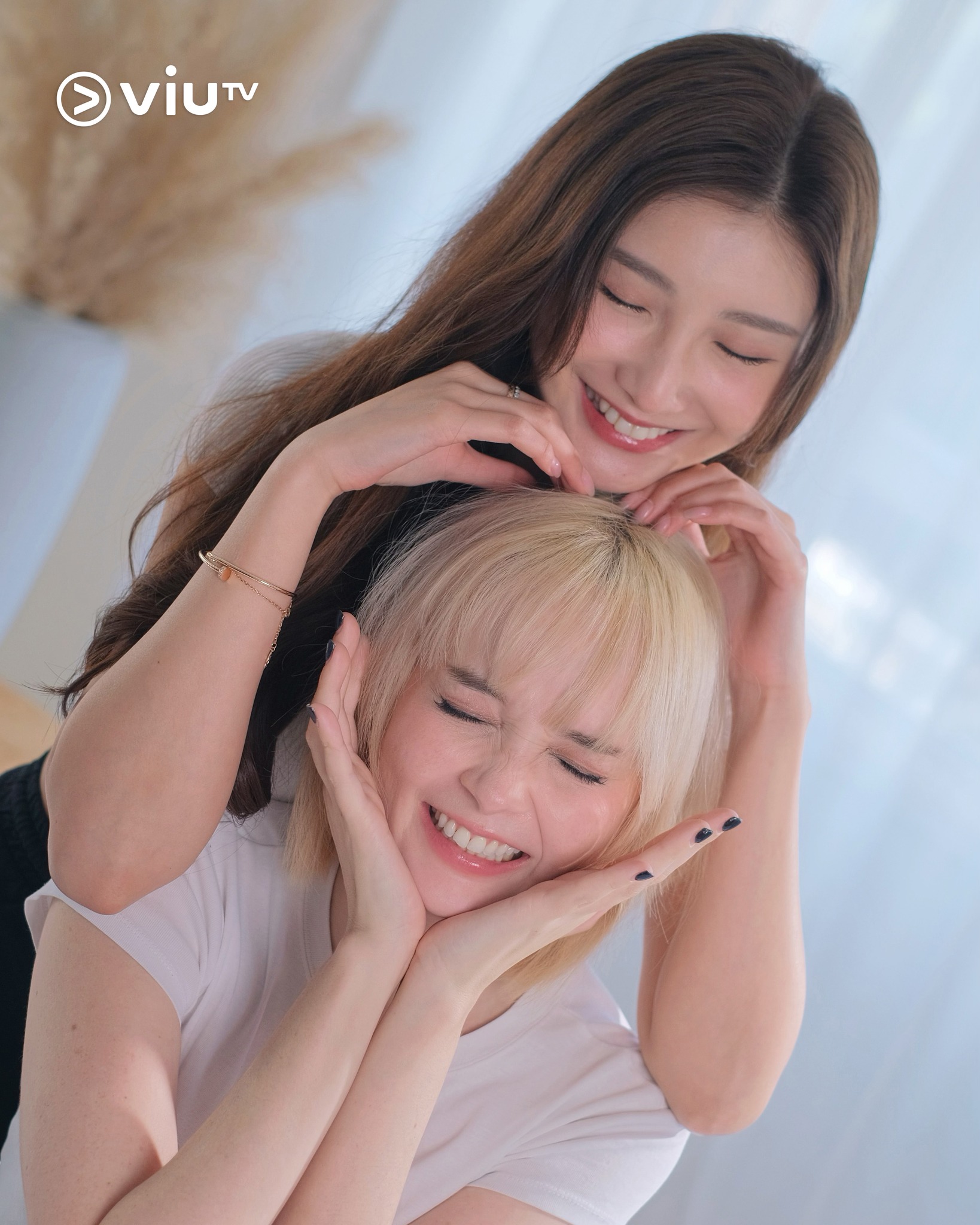 ViuTV - 【🐾ViuTV 2026限定女團PAWS 成員公佈👩🏻‍🤝‍👩🏼】 🐈‍⬛ Asha 徐㴓喬... | Facebook