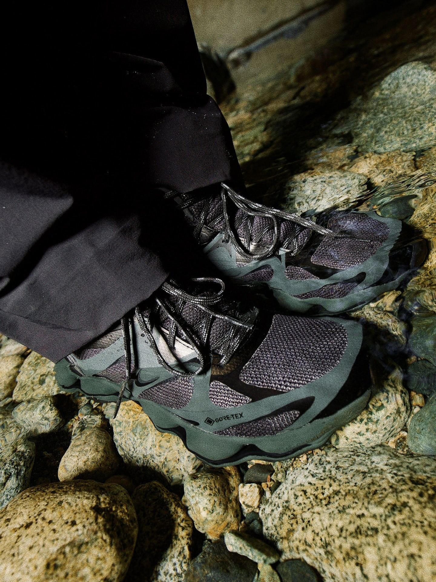 The @merrell SpeedArc Matis Mid GTX, the shoe for all weather and