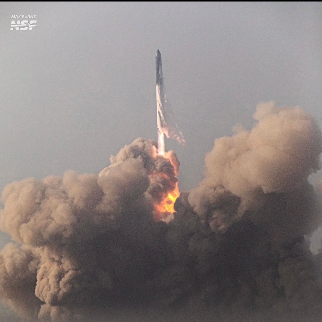 Night - 🚀🌠 SpaceX Starship SN20: A Step Forward Despite RUD 🌌🛰️ SN20 ...