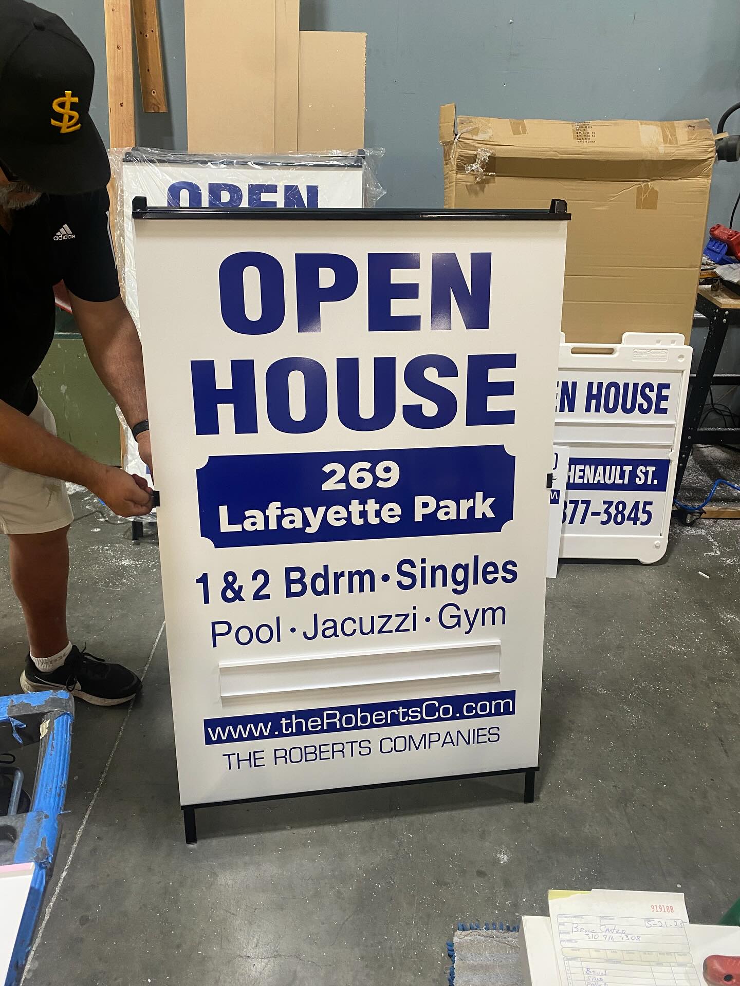 Castle Signs & Graphics | Inglewood CA