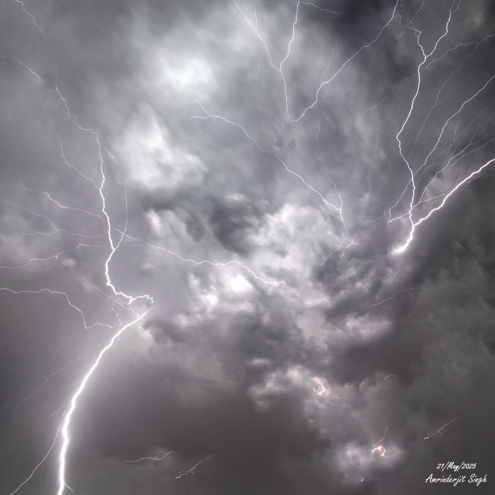 EarthSky - Check out those powerful #lightning strikes! ⚡Amrinderjit ...