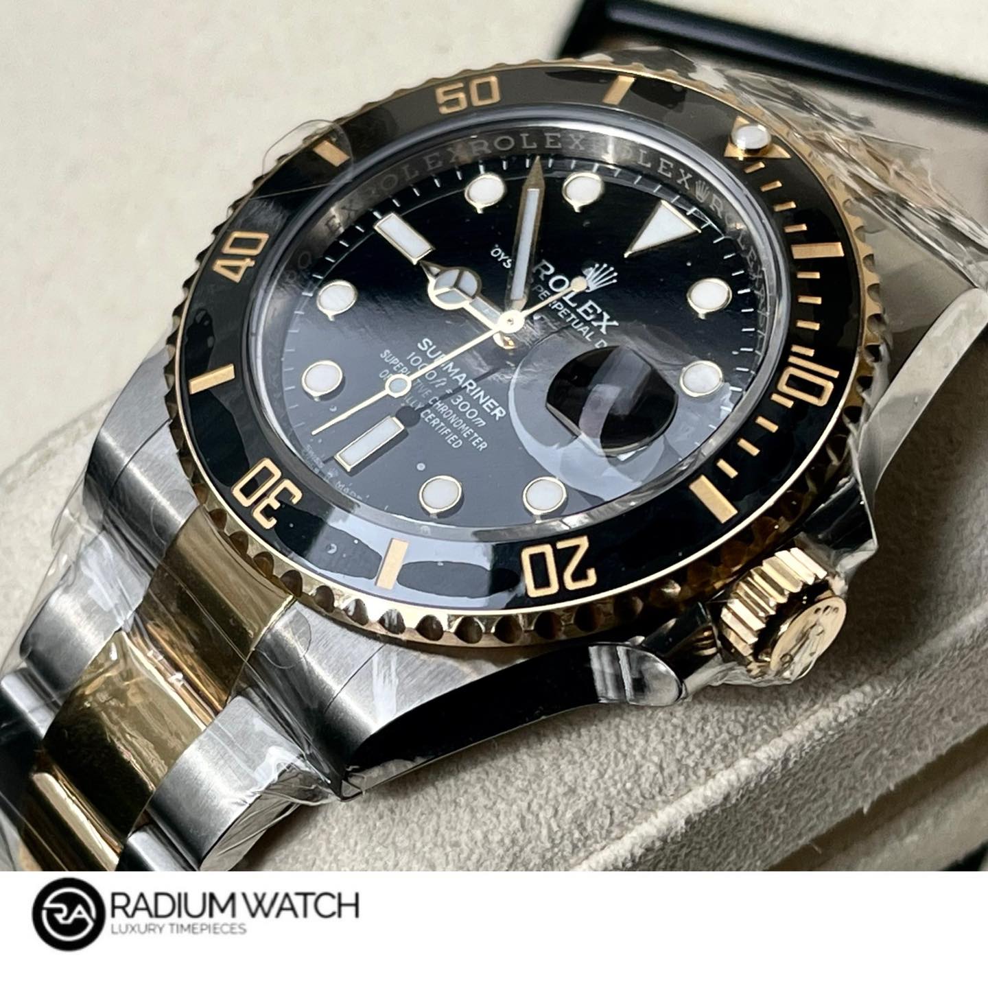 Rolex Submariner 2Tone... - นาฬิกามือสอง ของแท้ by Radium | Facebook