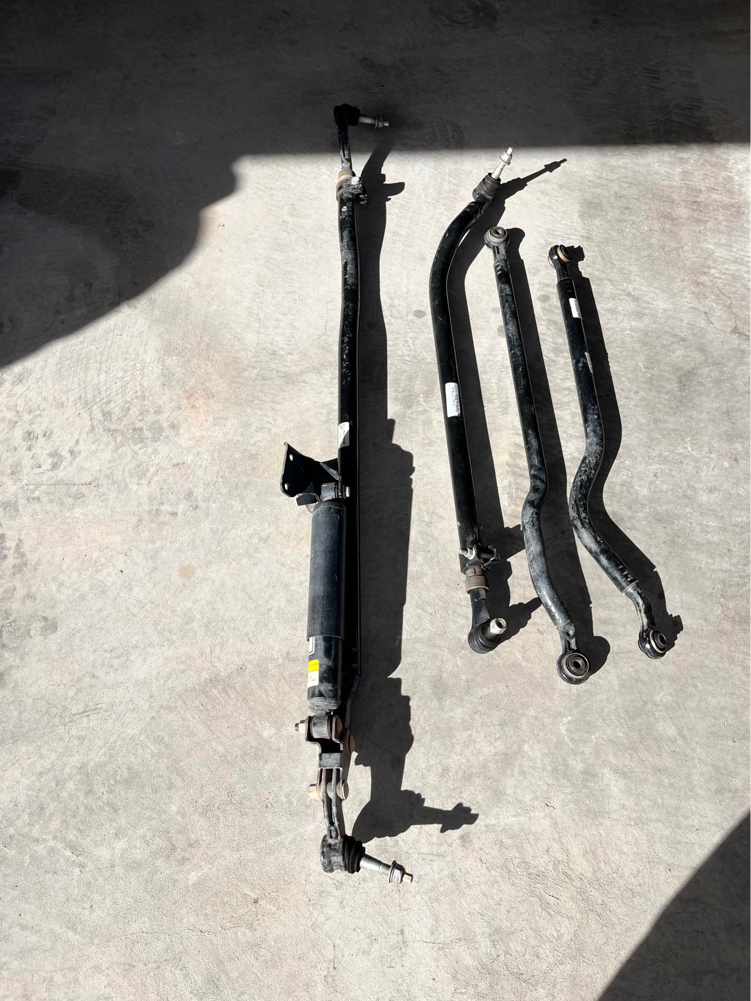 Rubicon xtreme recon shocks, track bars, draglink, tie rod take offs ...