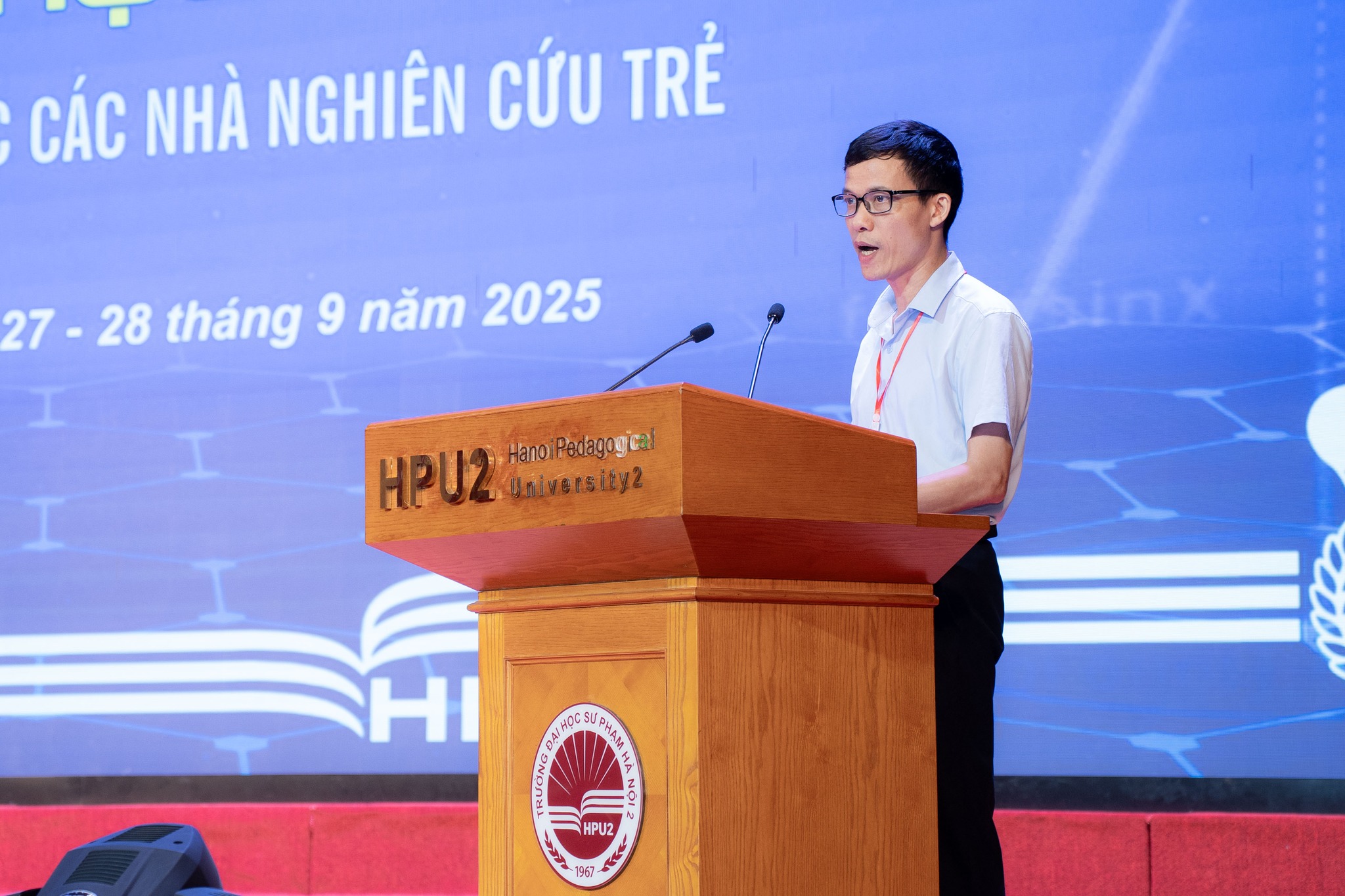 Tuổi trẻ khoa Toán HPU2 added a... - Tuổi trẻ khoa Toán HPU2