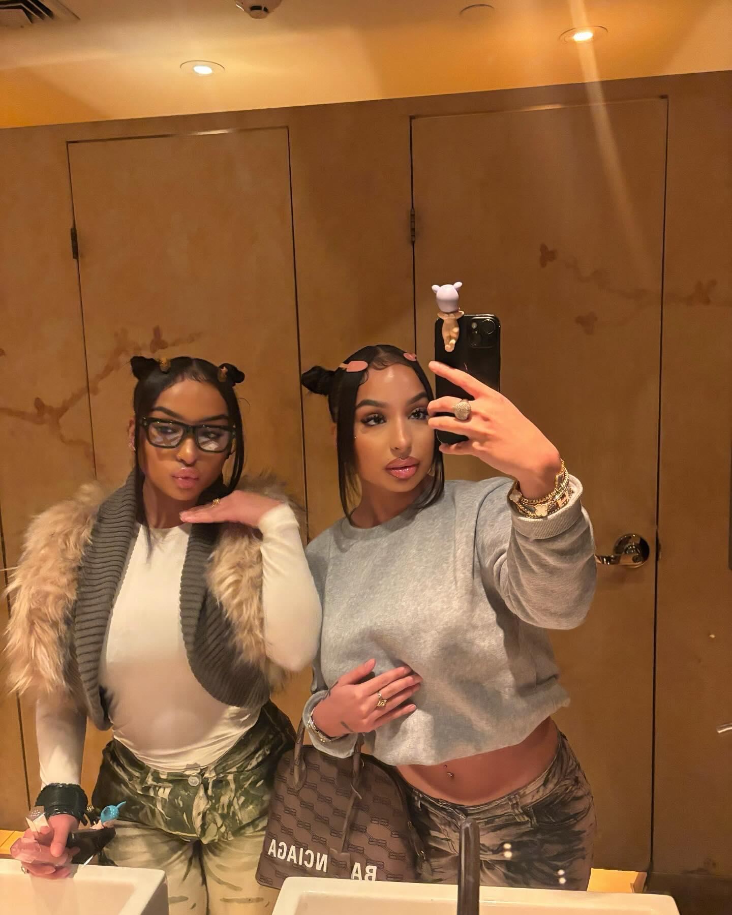 SiAngie Twins