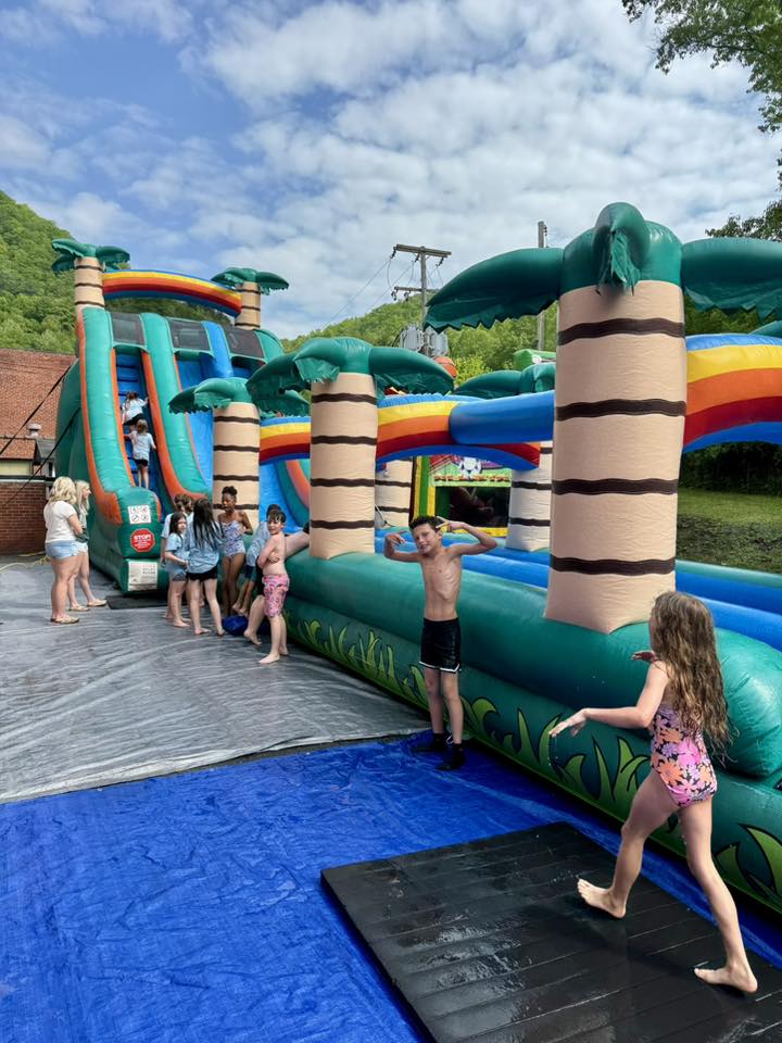 JB Inflatables | Pineville WV