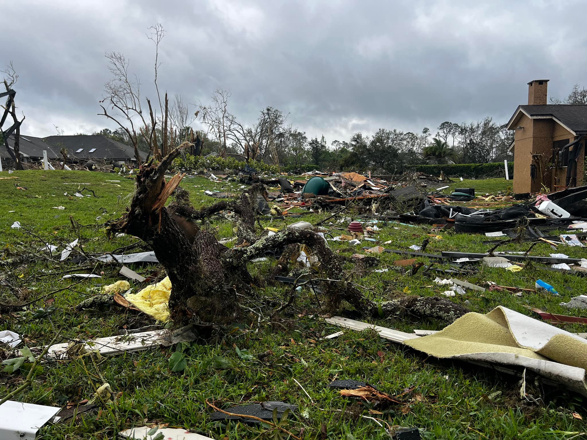 James Spann - Tornado damage earlier today at Lake Mary, FL | Facebook