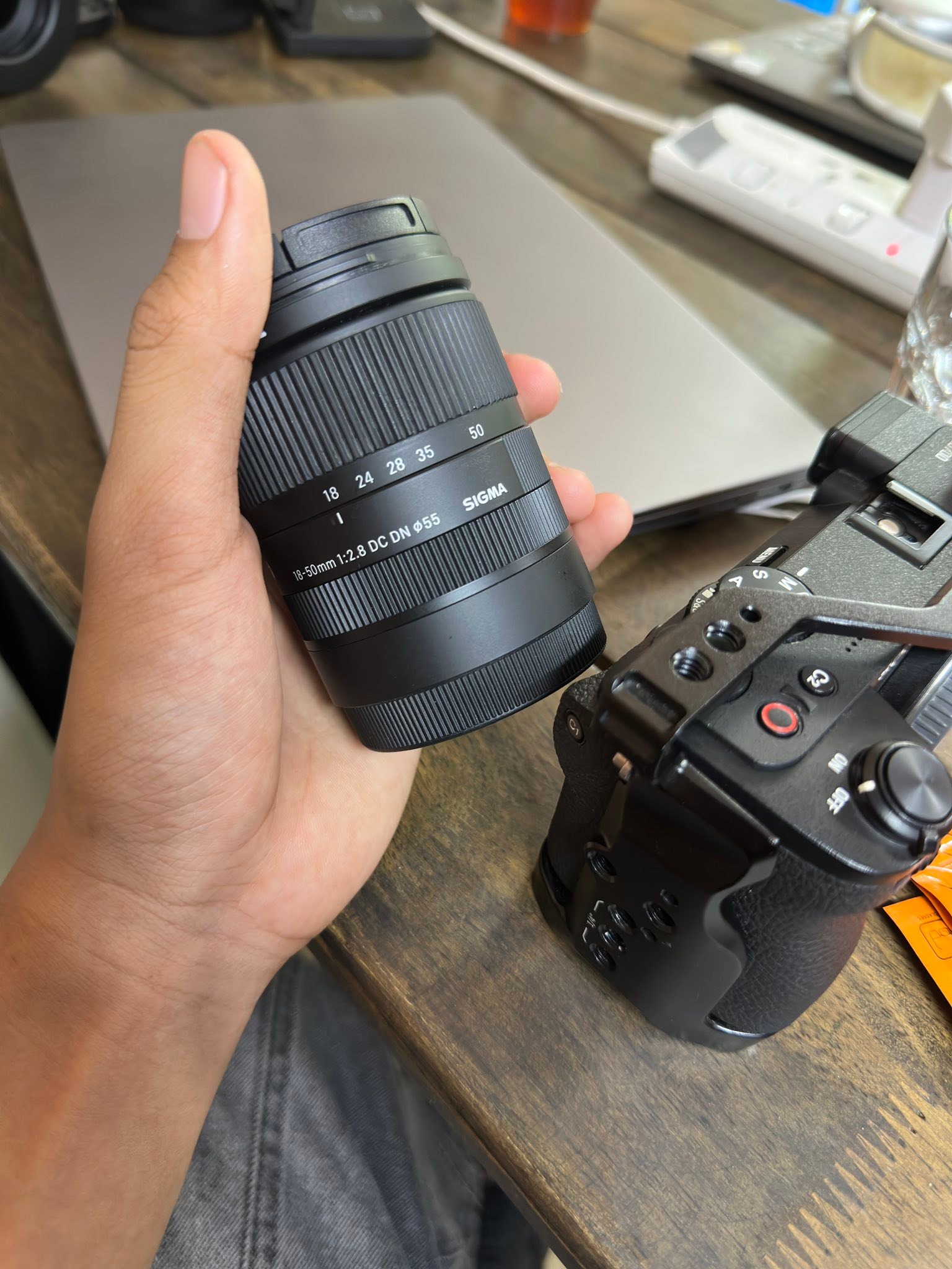 Sony a6700 sigma 18-50mm f/2.8