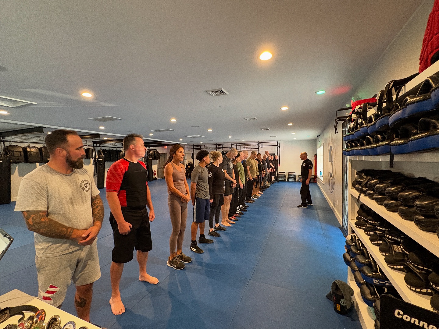 Krav - Packed house Saturday morning. Such great energy in class! 👊🏻💪🏻 ...