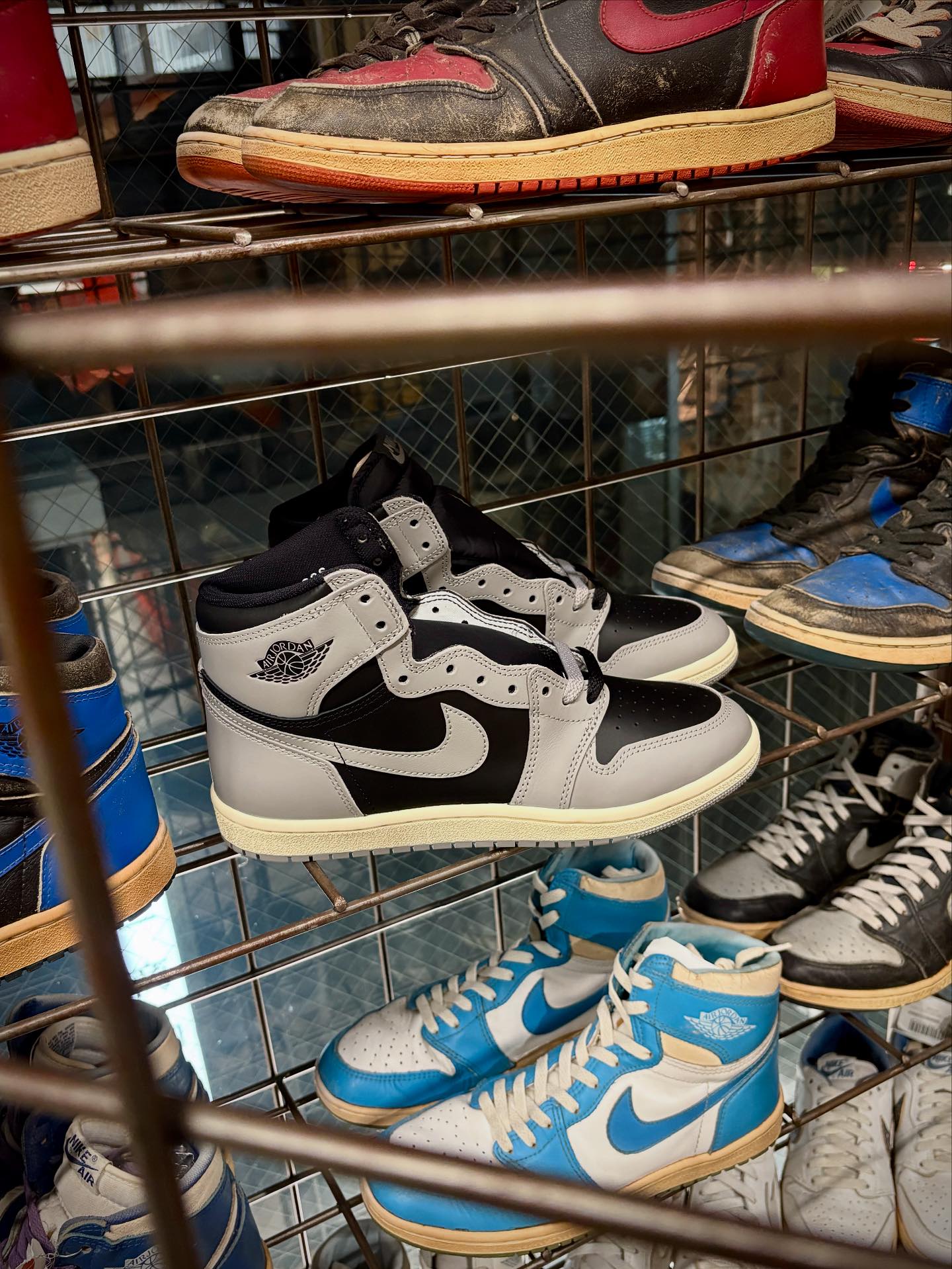 WORM - Air Jordan 1 High 85 “Reverse Shadow”が入荷いたしました 