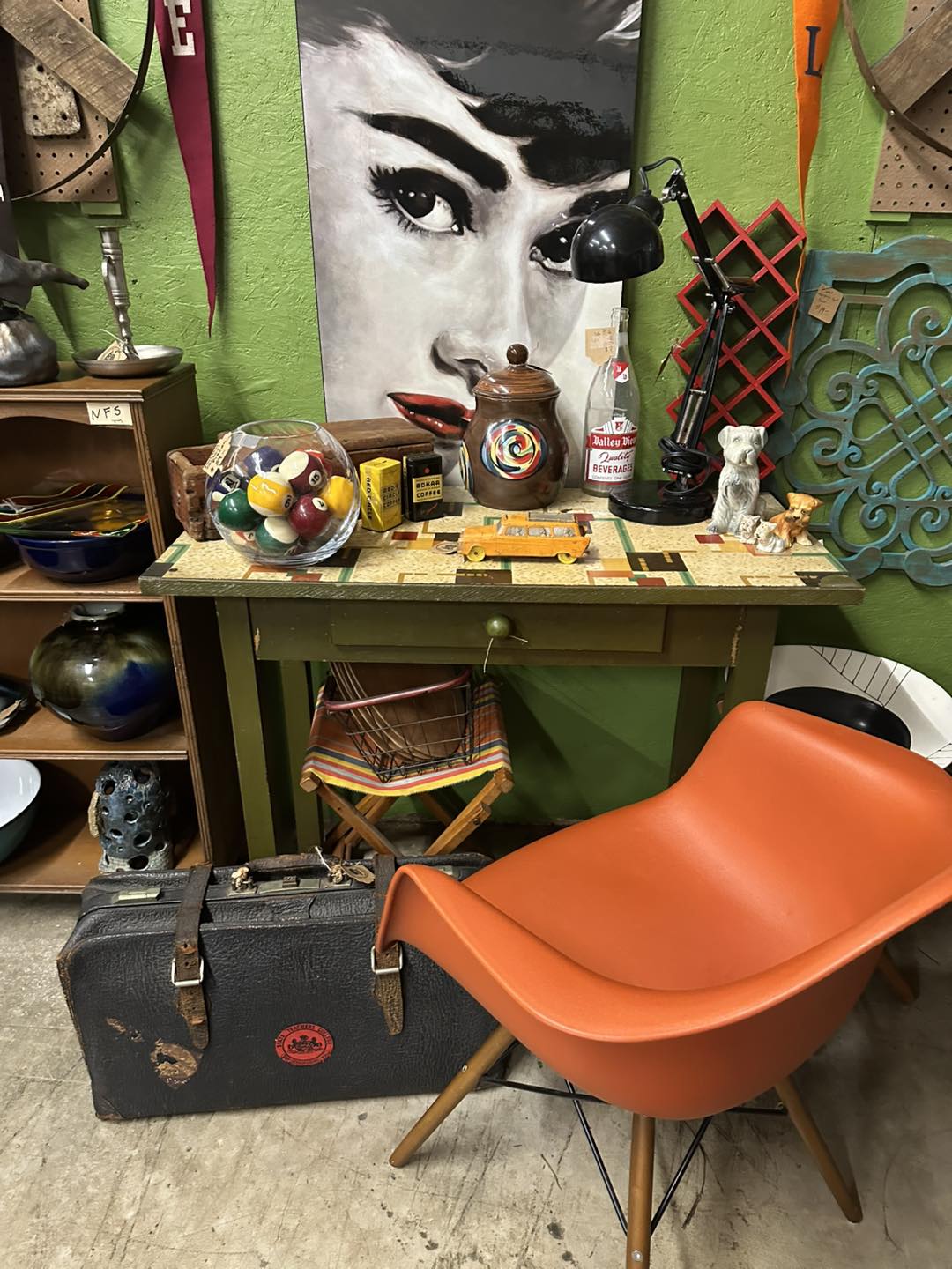 Vintage 61 Market added a new photo —... - Vintage 61 Market