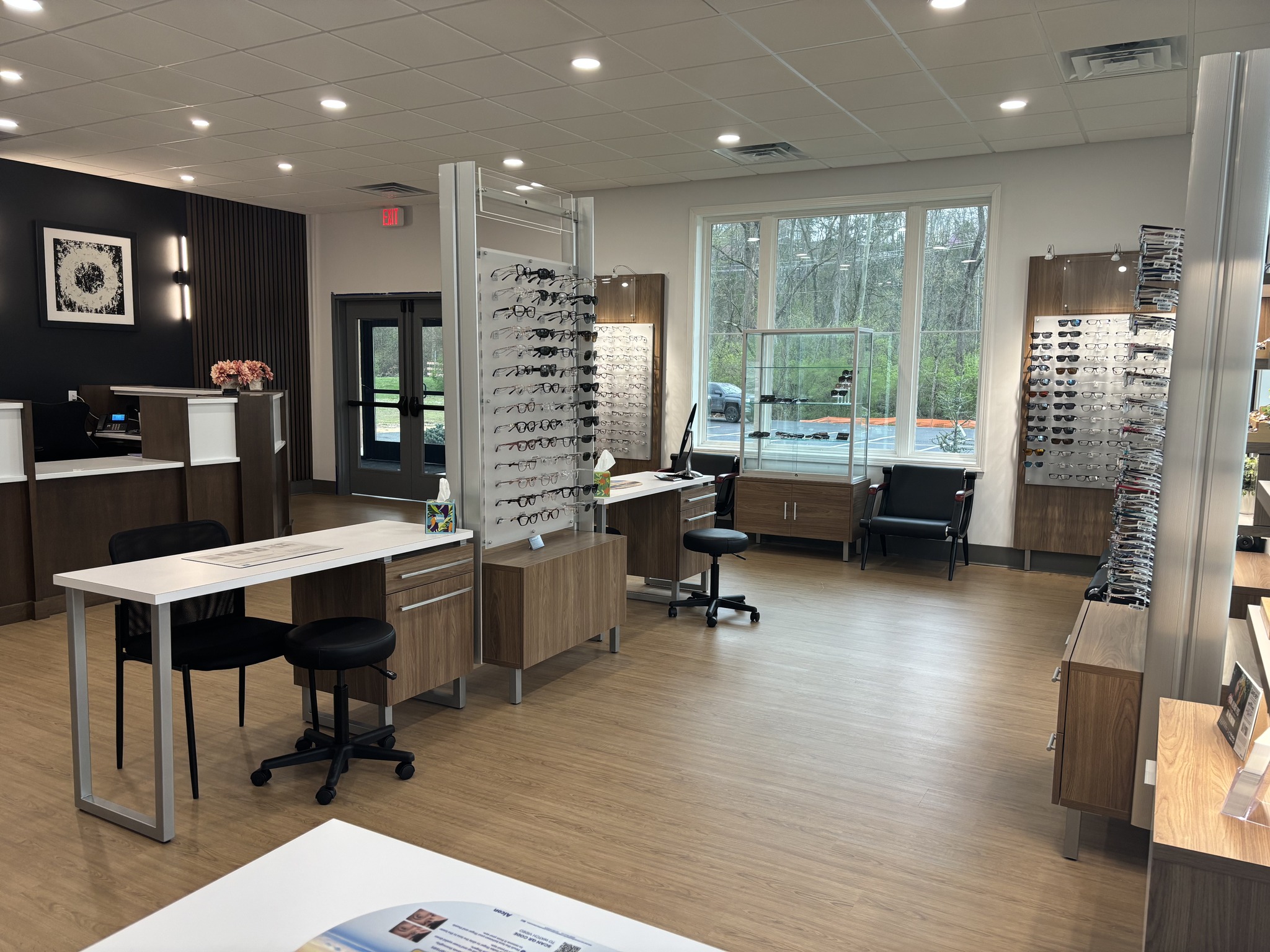 🎉 Exciting news! Our brand-new office... - Insights Optical | Facebook