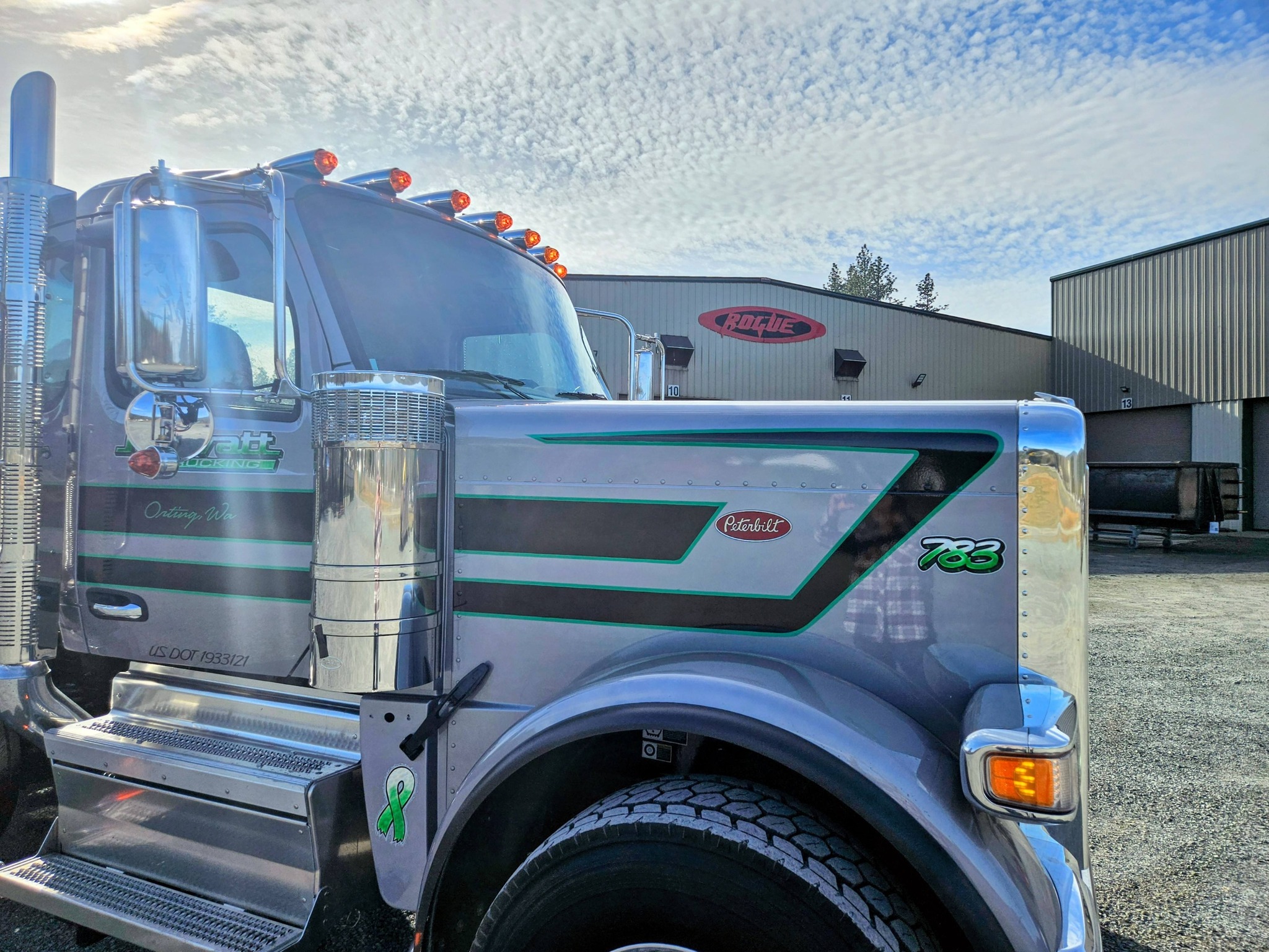 Chris - FOR SALE: 2015 Peterbilt 367 4-axle dump truck, 500hp MX, 18 ...