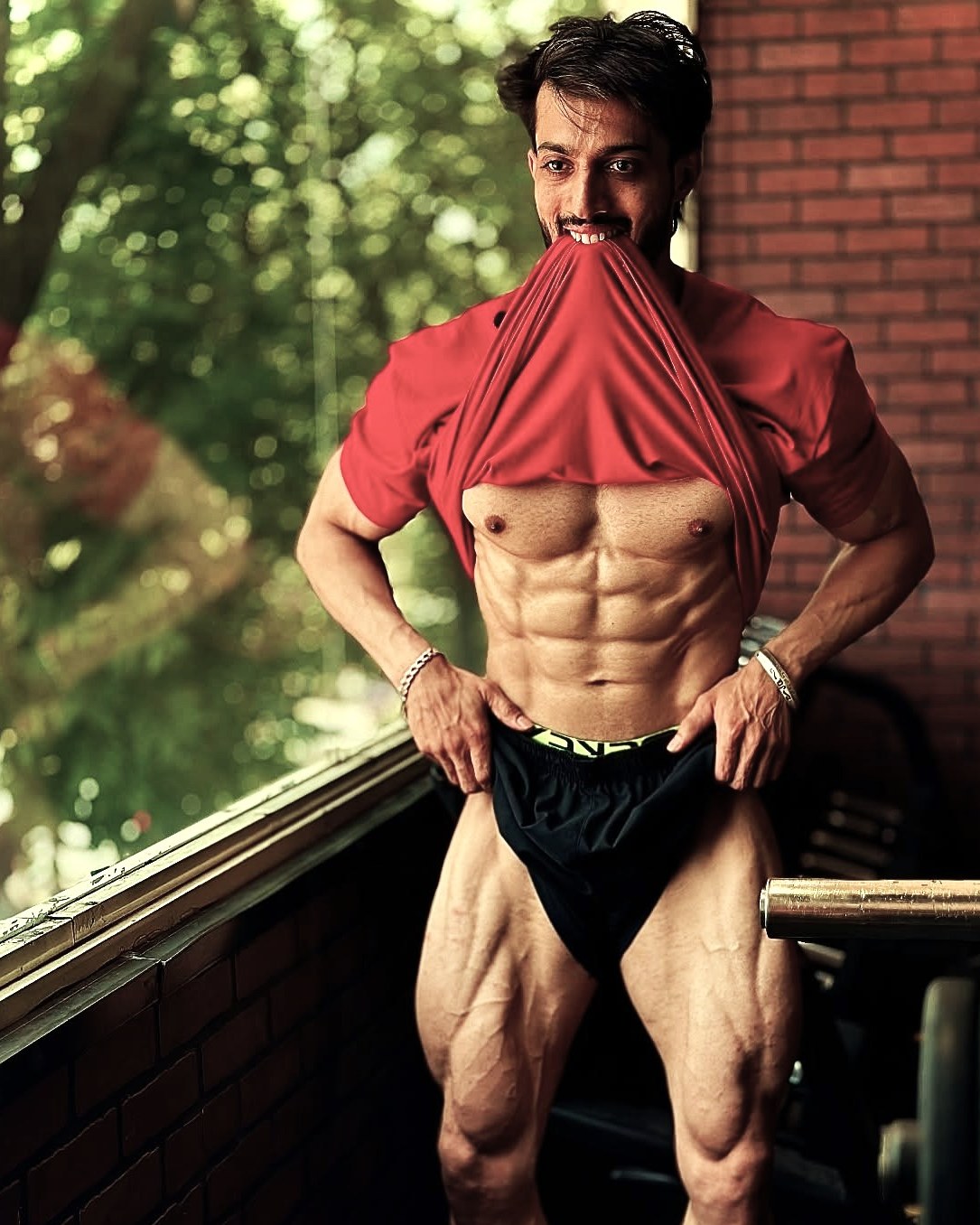 Musclemania - As a professional dancer for 10 years, MIKE PEELE has ...