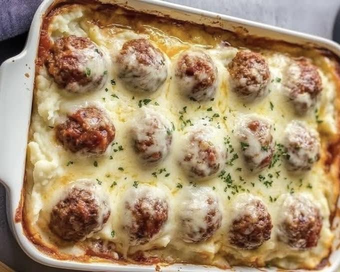 Quer - Almôndegas à Parmegiana com Purê Gratinado Ingredientes: Para as ...