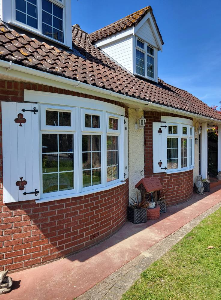 2 bow windows in kommerling profile... - Crystal perfection | Facebook