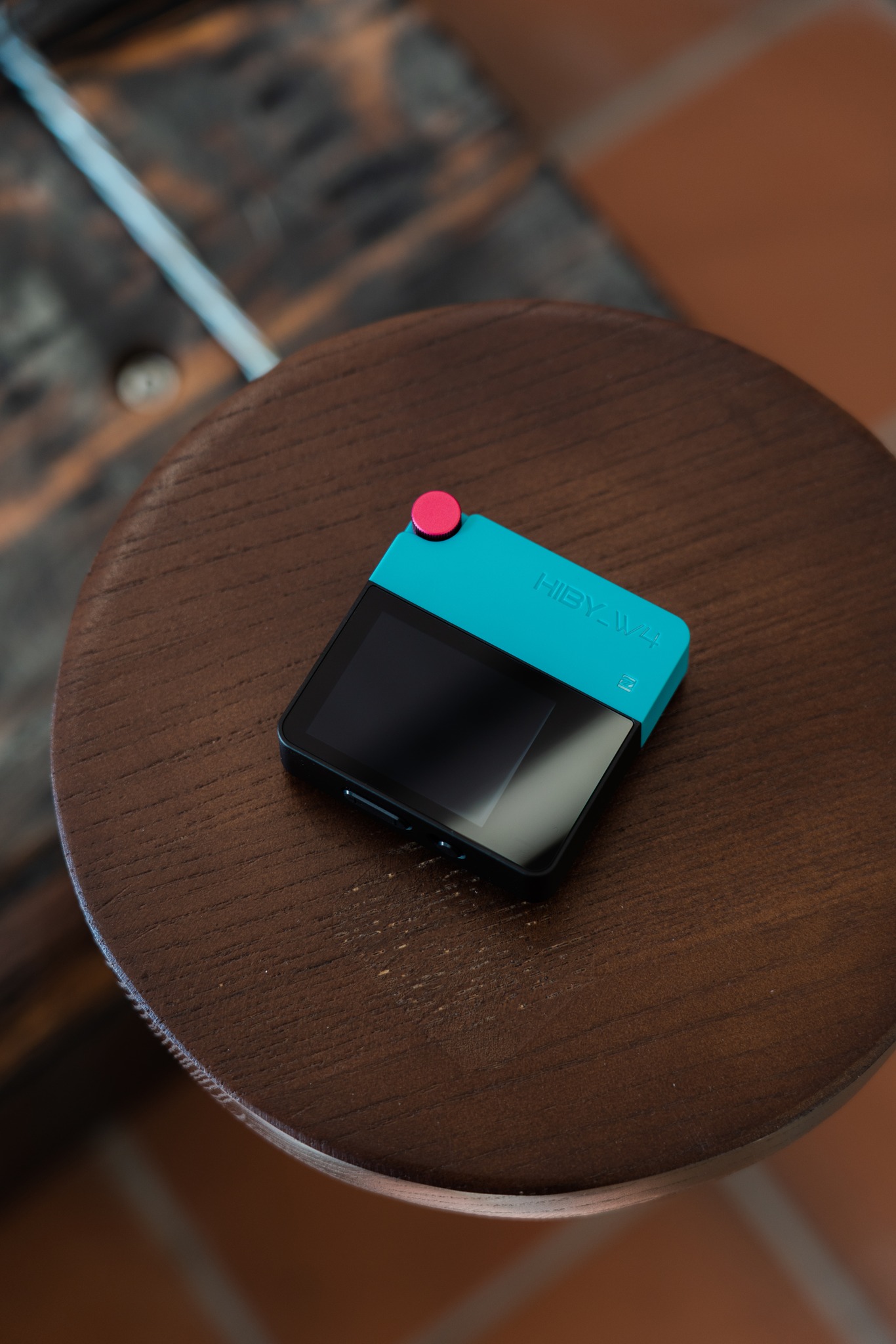 New color just dropped 💙 HiBy W4 「Cyan」— now available at HiBy