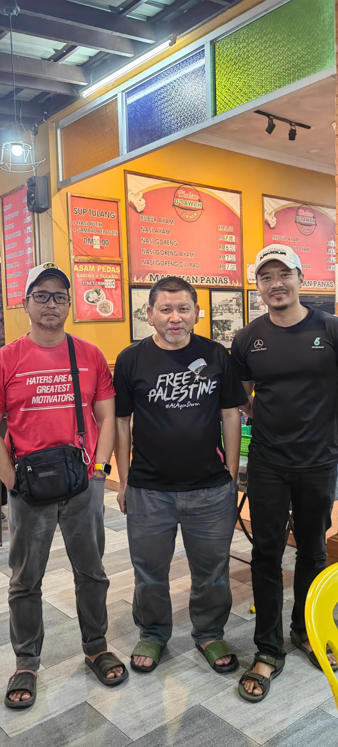 Cikgu Aziz - Seronok bertemu kenalan baru dari kalangan... | Facebook