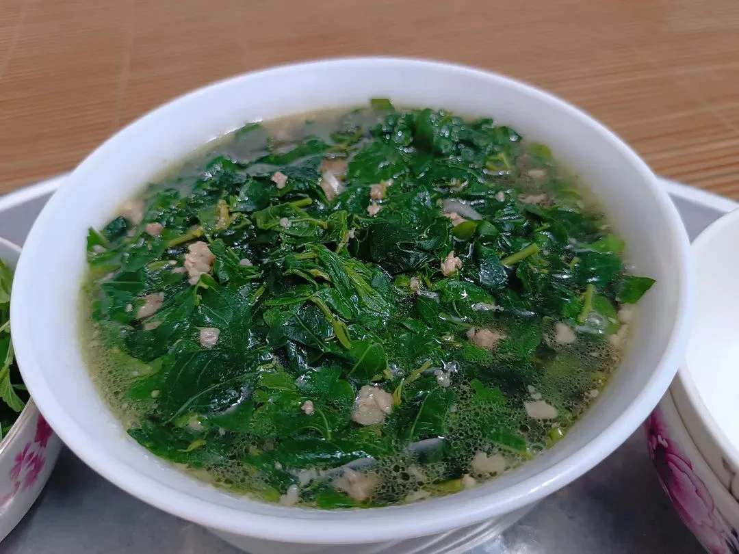 YÊU BẾP (Esheep Kitchen family) | Bát canh rau ngót có tí thịt băm ăn ...