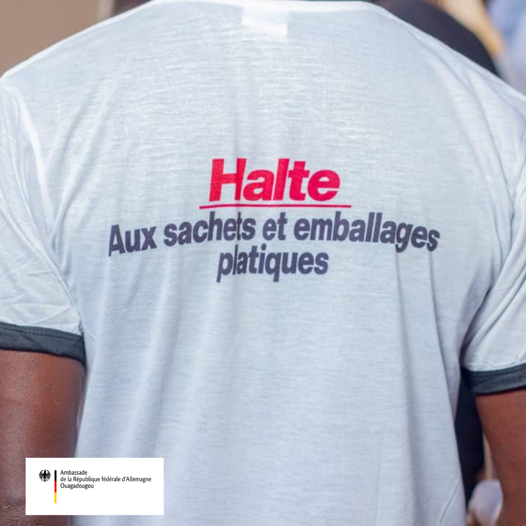 T-shirt Bundestag Allemand - Marque Gildan - Coton - Taille Unique Adulte - Neuf Étiqueté