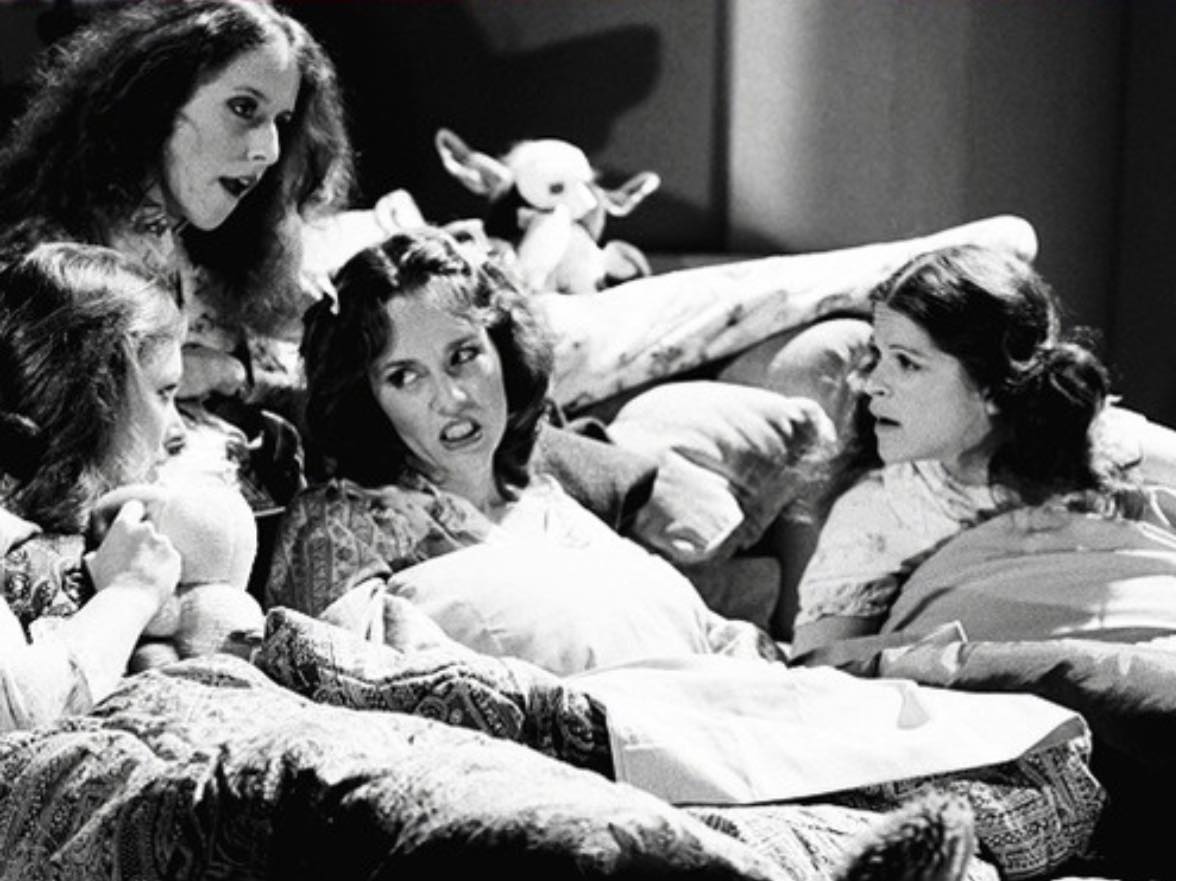 Love - SNL Slumber Party sketch :Gilda Radner, Laraine Newman, Jane ...