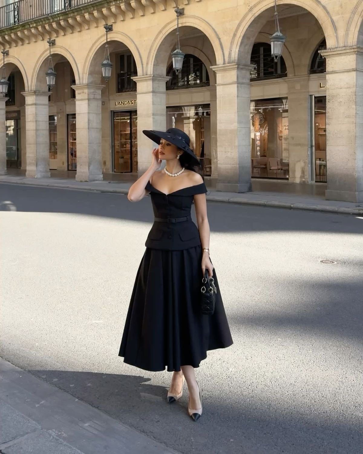 little black dress and pearls Elegant with color:Ocean Blue Rock culture length_Mini Black Tiered Dress -