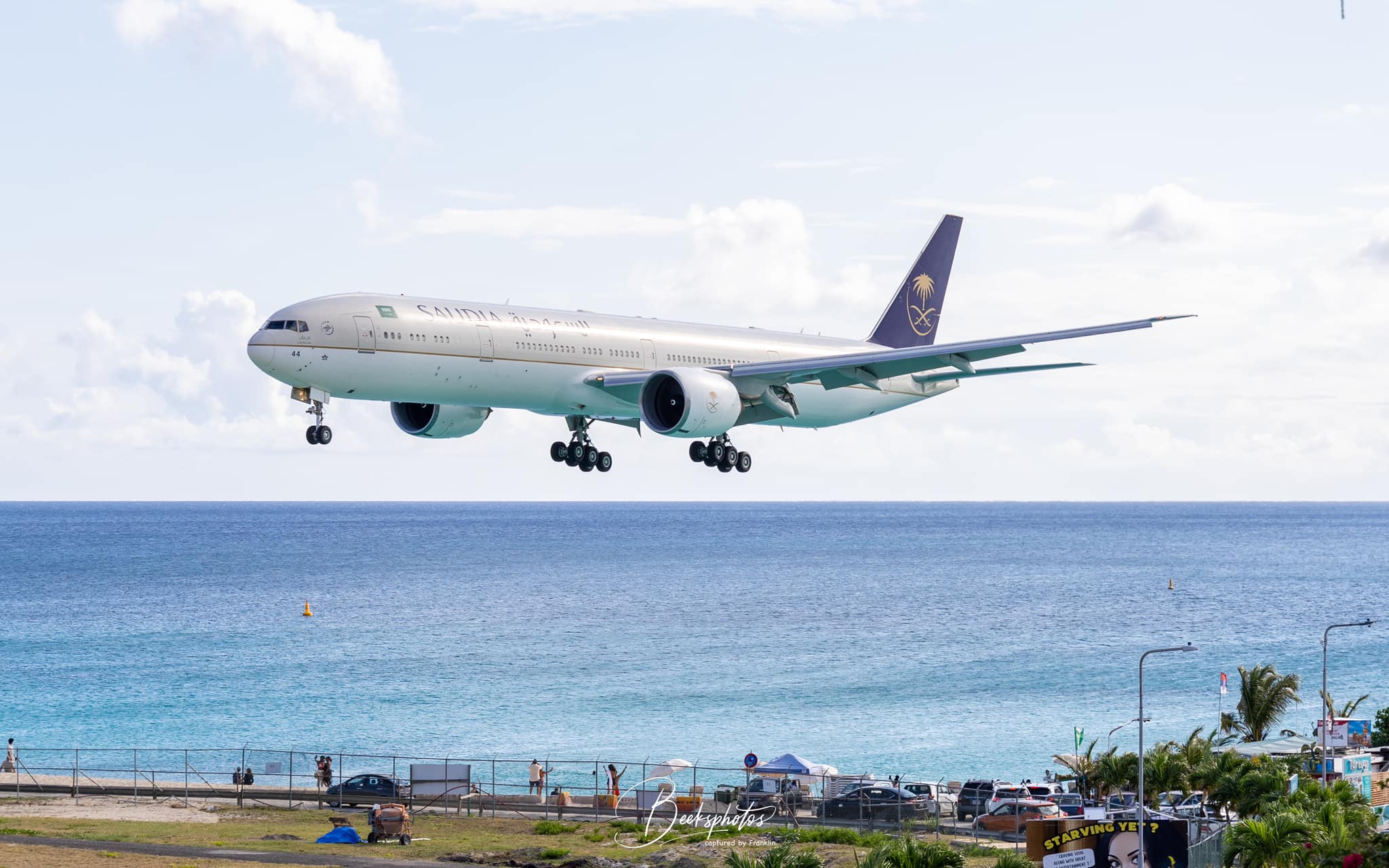 特撮 777 Back to Princess Juliana International Airport - St. Maarten (SXM