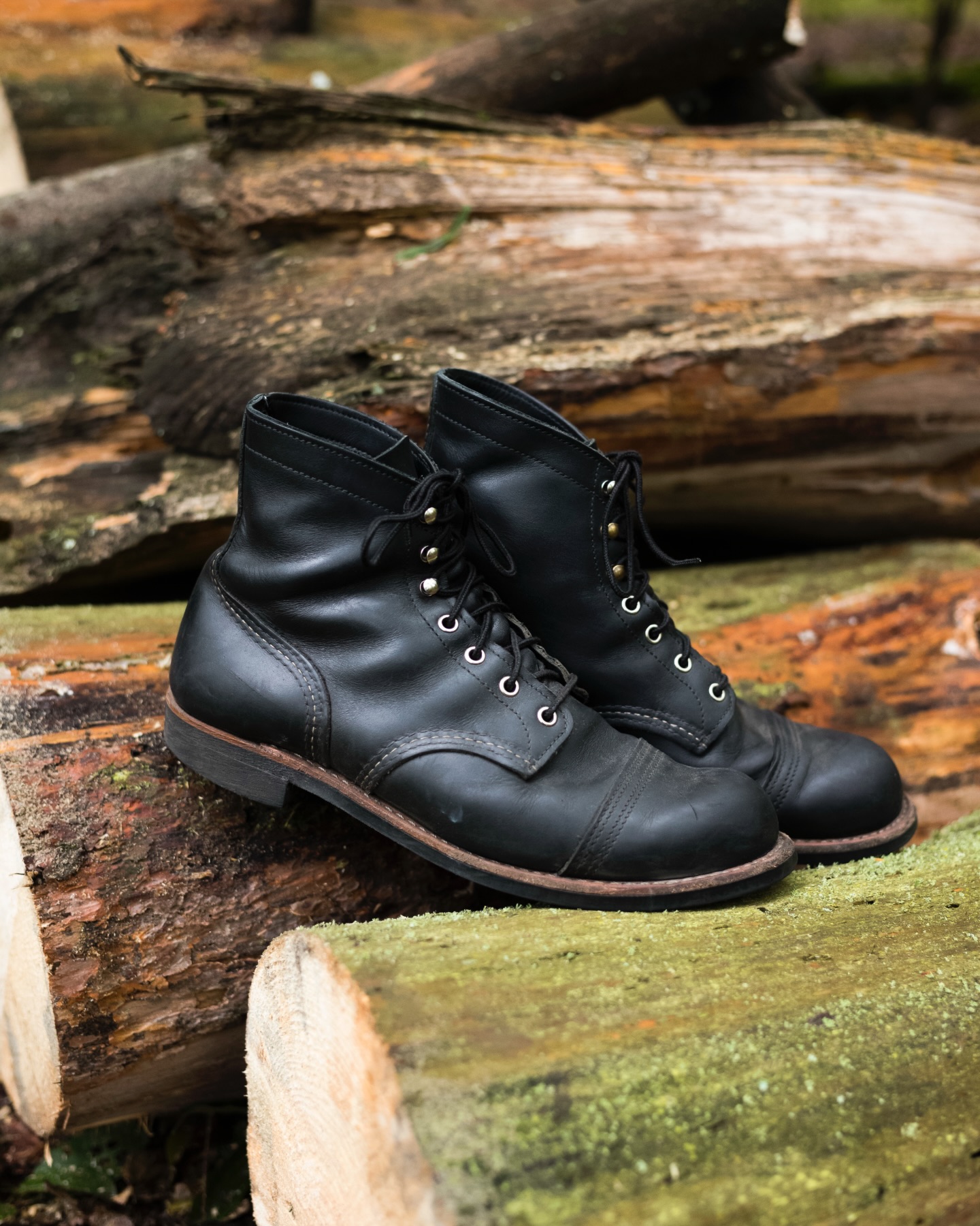 Keeping it clean with our iconic 8084 Iron Ranger in Black Harness 