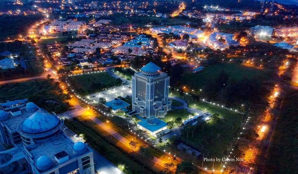 Sarawak Edition Cantik Sekali Pemandangan Waktu Malam Di Bandar Mukah Wahai Orang Mukah Munculkan Dirimu Momento Ingat Lagik First Kawan Momento Ajar Dlok Ialah Kabut Kaaw Bilem Cr3dit Photo Calvin