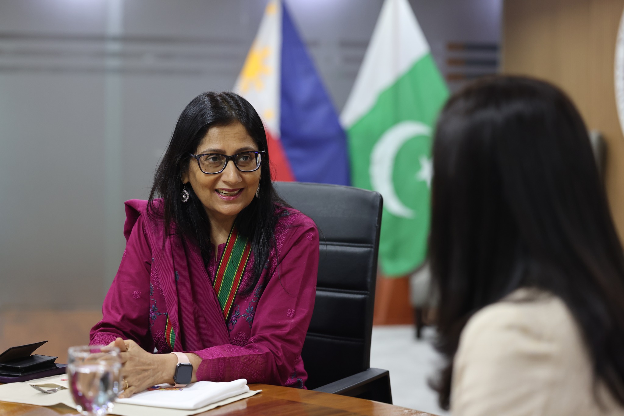 Quezon - QC 🤝 PAKISTAN! 🇵🇭 🇵🇰 Bumisita kay Mayor Joy Belmonte si Her ...