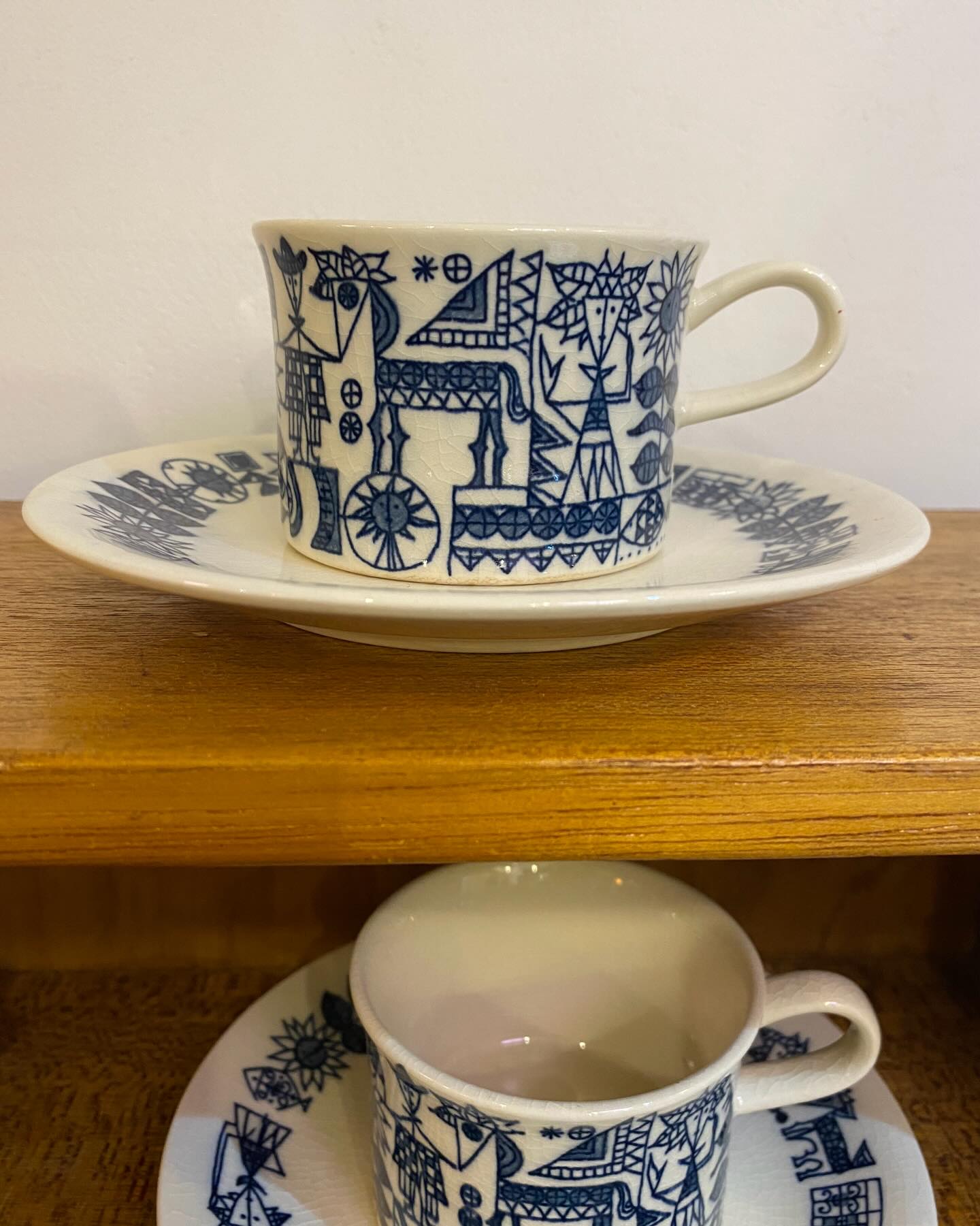 カップ＆ソーサー いろいろ入っています。 ベージュと茶色のは カップ 