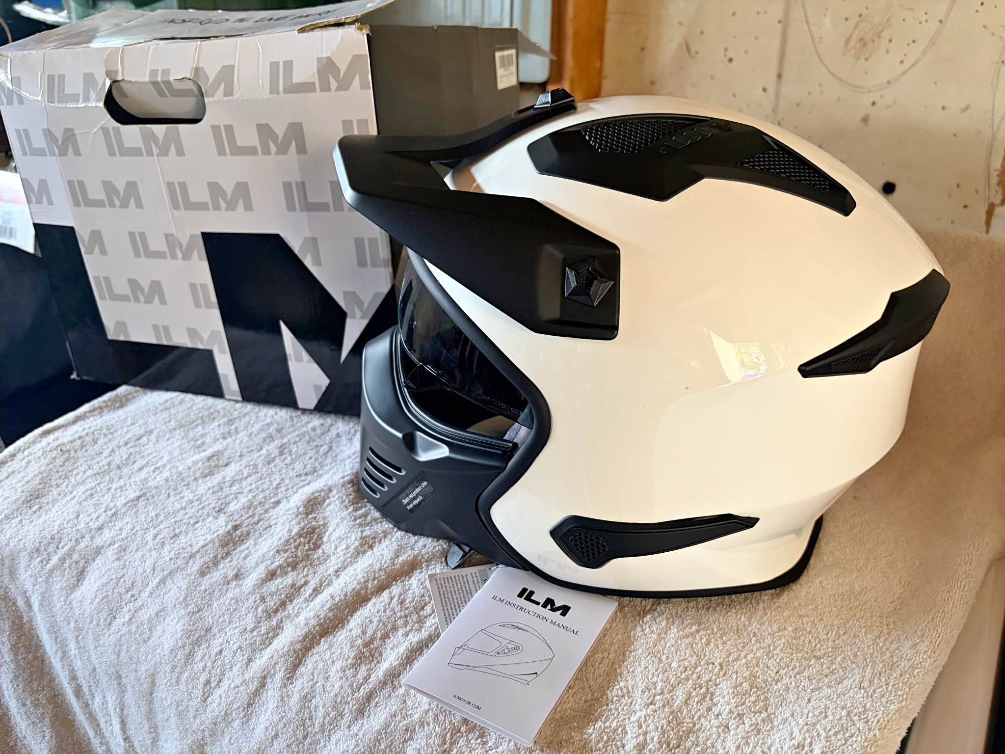 icon airframe helmet sizing Pro™ - Re-Entry - Silver replace it with the Color:Circuit Red HJC FG-MX AXIS VISOR HARDGOODS