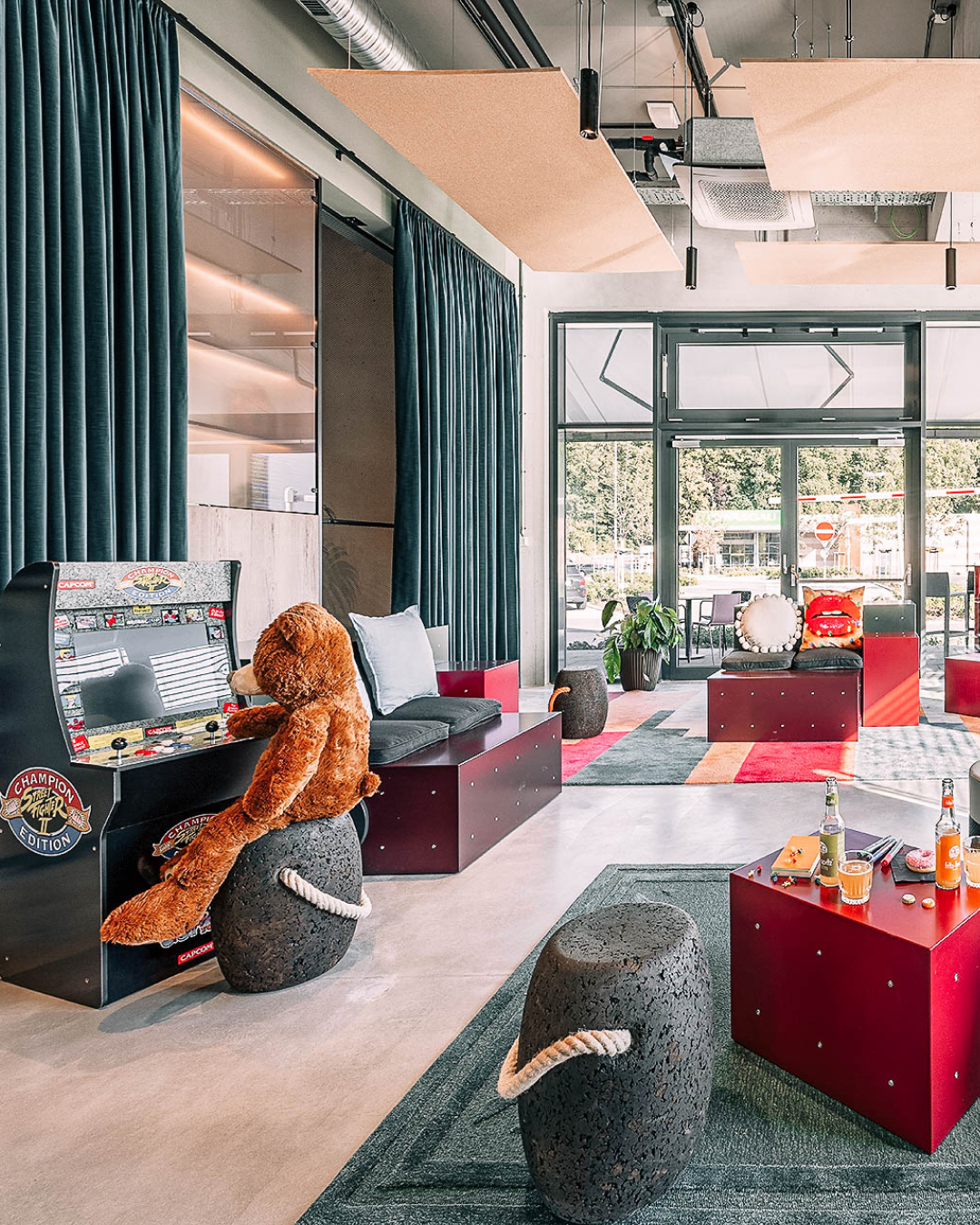 10 [10 & “Harmony” COMPLETE BOX] INDUSTRIAL MEETS DESIGN: MOXY SIMMERN Deep in the heart of the