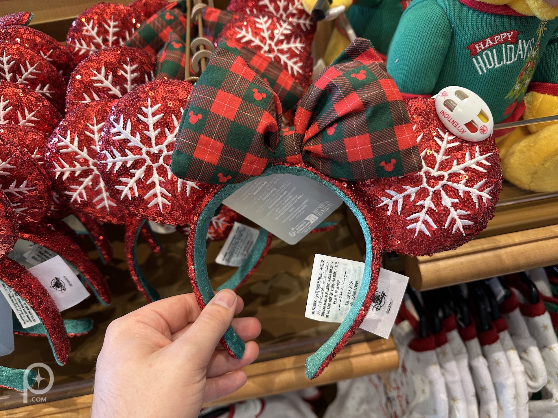 The Christmas 2025 Disney Ear headband is now available for 25€ in  display picture 1