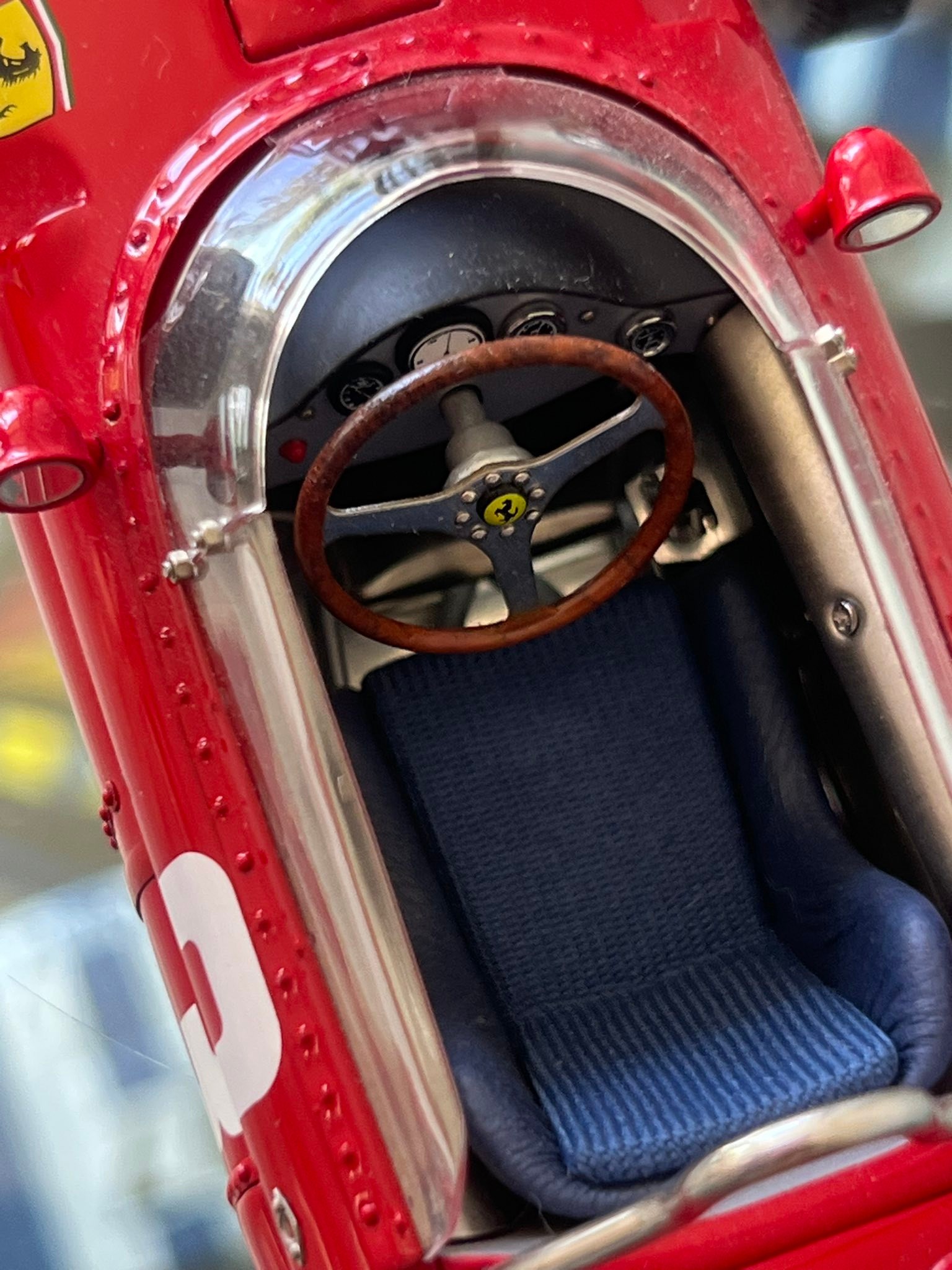 1:18 CMC 1961 Ferrari Dino 156 F1 O00 О O そ . N GT