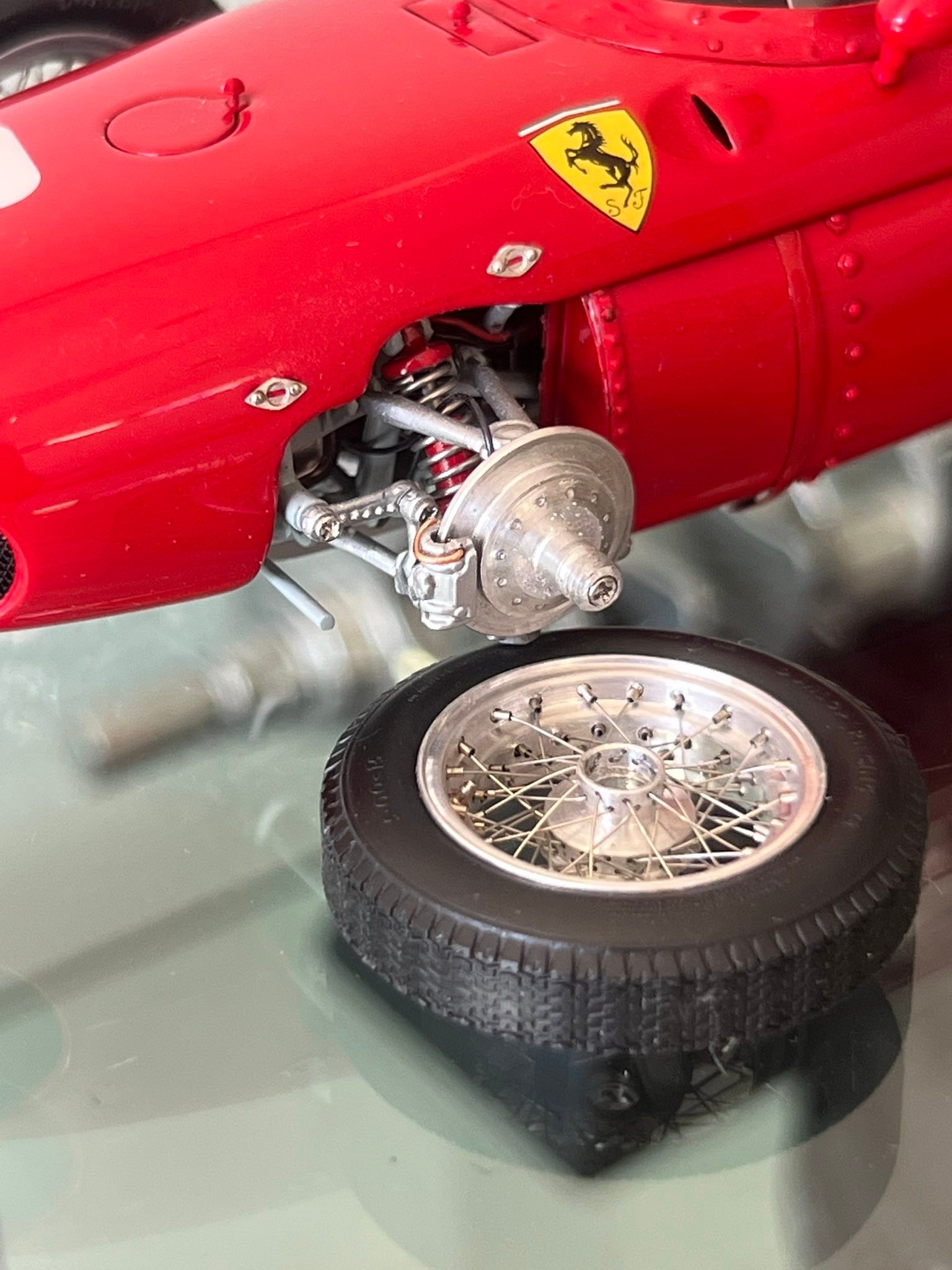 1:18 CMC 1961 Ferrari Dino 156 F1 O00 О O そ . N GT