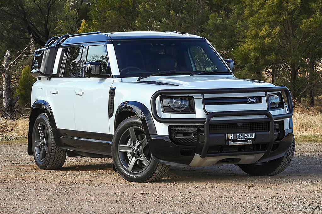 carsales.com.au - The Land Rover Defender is a viable alternative to ...
